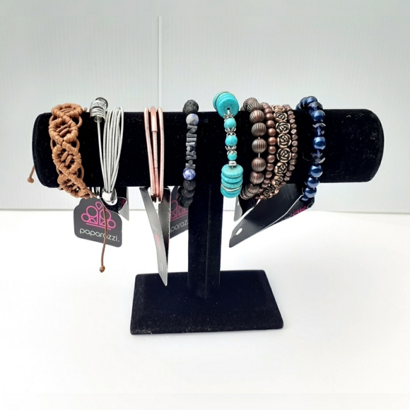 Lots of 7 bracelets. All new with tags. - Picture 1 of 1